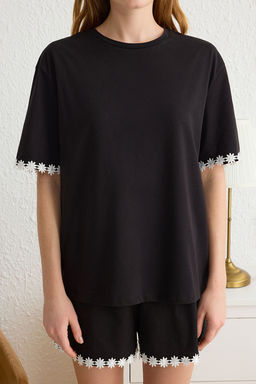 Trendyolmilla Siyah %100 Pamuklu Papatya Serit Detayl? Sortlu Orme Pijama Tak?m? THMSS25PT00076 фото 3