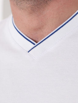 Футболка с V-вырезом из премиального хлопка с эластаном - Vilatte фото 3