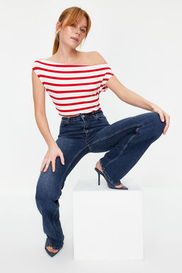 K?rm?z? Cizgili Kay?k Yaka Fitted Viskoz/Yumusak Kumasl? Esnek Orme Bluz TWOSS24BZ00090