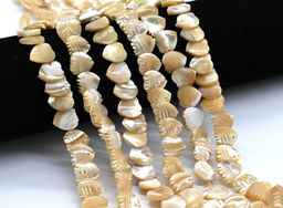 Бусины из перламутра Рыбка 12*12мм, цв.кремовый, 39см, 44 бусины Радуга камня