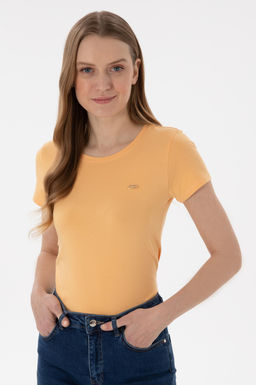 Kad_n Turuncu Basic Ti__rt Sepette S_rpriz _ndirim