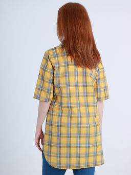 Рубашка в клетку желтая женская