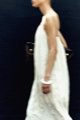 Vestido efecto arrugado con tirantes espagueti - H&m фото 5