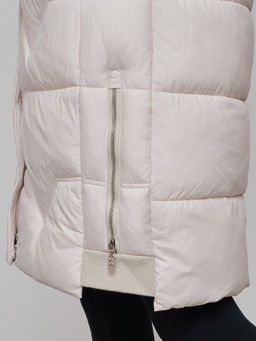 Пальто утепленное с капюшоном зимнее женское бежевого цвета 13332B - Visdeer фото 13