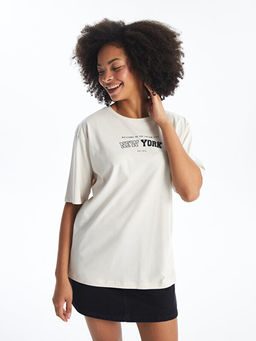 Bisiklet Yaka Bask?l? K?sa Kollu Oversize Kad?n Ti??rt