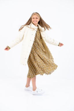 Пальто на кнопках ваниль