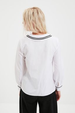 Trendyolmilla Beyaz Yaka Detayl? Dokuma Bluz TWOSS20BZ0036