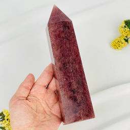 Кристалл из Клубничного кварца