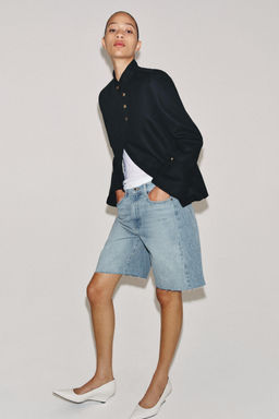 BERMUDA DENIM RELAXED TIRO MEDIO ZW COLLECTION / Azul claro