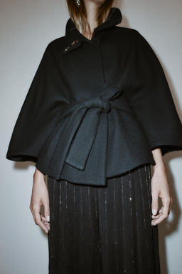 SHORT WOOL COAT WITH CAPE SLEEVES AND BELT - Zara фото 2