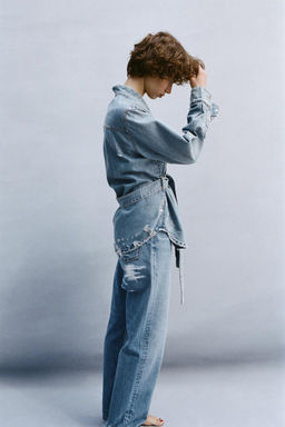 HIGH-RISE RIPPED MOM FIT JEANS - Zara фото 2