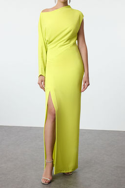 Yesil S?rt Dekoltesi Detayl? Dokuma Uzun S?k Abiye Elbise TPRAW25AE00001