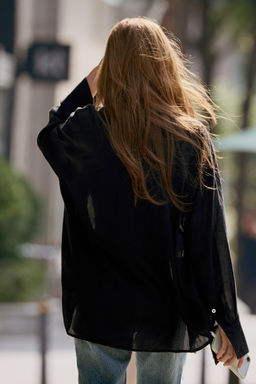 CAMISA GASA OVERSIZE BOLSILLO / Negro