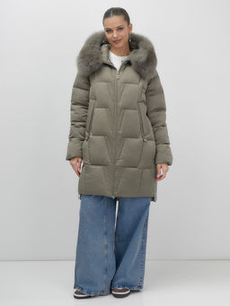 Пальто зимнее утепленное с мехом и капюшоном тренд коричневого цвета 7630K - Visdeer фото 13