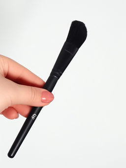 Цена за 3 шт. Кисть для макияжа, скошенная, 18 (± 1) см, чёрная