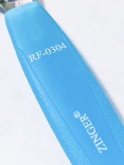 Zinger Тёрка для педикюра с бритвой / Classic SIS-28-3, лезвия в комлекте, синий, 14,5 см