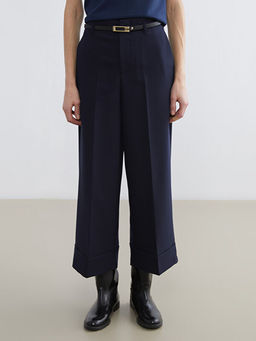 Beli Kemerli Standart Fit Kad?n Pantolon