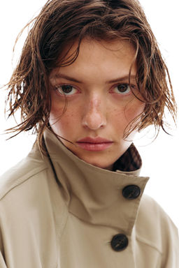 TRENCH OVERSIZE PU?O CUADROS / Tostado - Zara фото 5