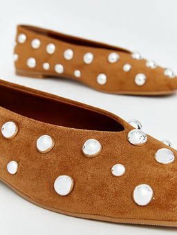 Ta?l? Kad?n BabetTa?l? Kad?n Babet