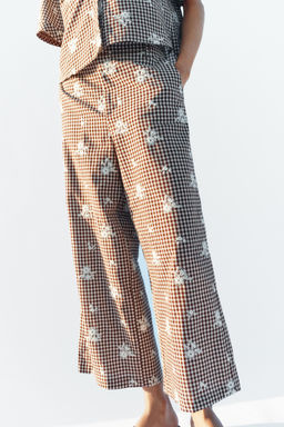PANTAL?N CULOTTE CUADROS BORDADOS SET / Marr?n / Crudo - Zara фото 2