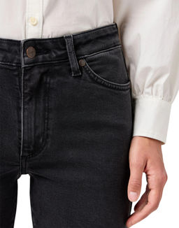 Джинсы женские