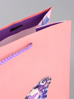 Цена за 2 шт. Пакет подарочный ламинированный вертикальный Портрет бабочки 26?12?32 см