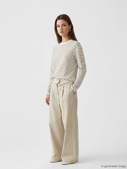 Bisiklet Yaka ?izgili Kad?n Ti??rt