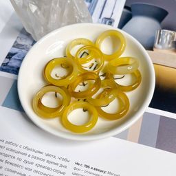 Кольцо из Агата тон. цельное 17,5р.