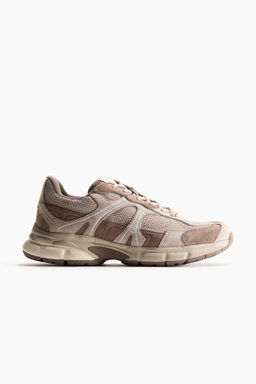 Zapatillas deportivas con suela gruesa