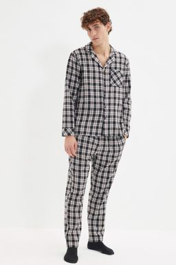 TRENDYOL MAN Siyah Regular Fit Ekose Dokuma Pijama Tak?m? TMNAW22PT1078