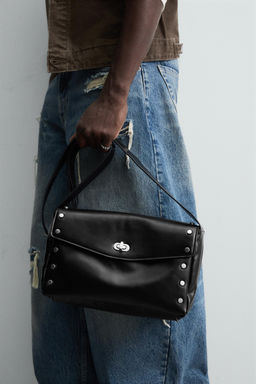 CROSSBODY BAG WITH METAL DETAIL