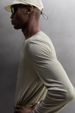 CAMISETA RUNNING ESTRUCTURA LIGERA / Verde vigor?
