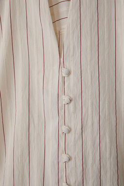 Limited Edition Ekru Cizgili Dugme Detayl? Mevsimlik Dokuma Bluz TWOSS26BZ00220