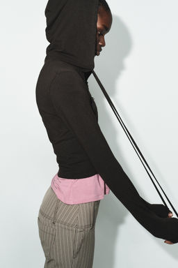 SUDADERA CROPPED SEAMLESS / marr?n vigor? - Zara фото 5