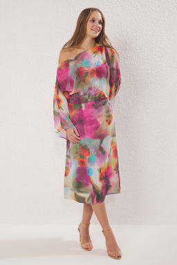 TRENDYOLMILLA Mavi Soyut Desenli Duz Kesim Pelerin Detayl? Maxi Astarl? Sifon Dokuma Elbise TWOSS25EL00014 фото 8