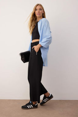 Siyah Kemerli Fermuar Cep Detayl? Wide Leg/Genis Paca Kumas Pantolon TWOAW26PL00050