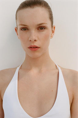 HALTER TOP WITH STRAP DETAIL - Zara фото 32