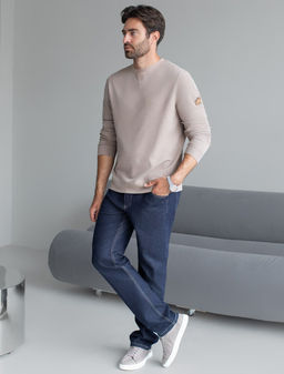 Джемпер легкий из фактурного эластичного трикотажа с принтом - Vilatte фото 5