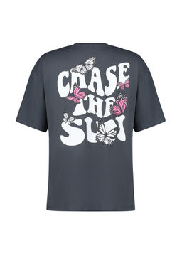 Antrasit On ve Arka Bask?l? Oversize/Genis Kal?p Bisiklet Yaka Orme T-Shirt TWOSS24TS00119