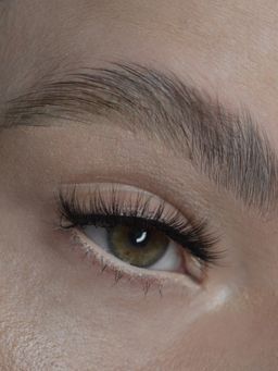 essence Карандаш для водной линии глаз Inner Eye Brightening Pen  фото 7