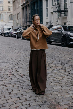 KNIT JUMPER WITH BANDANA AND LACE TRIM