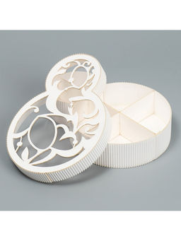 Коробка подарочная, кондитерская упаковка «8 марта» белая, 22×16×5 см