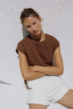 CAMISETA R?STICA FRUNCES / Marr?n - Zara фото 2
