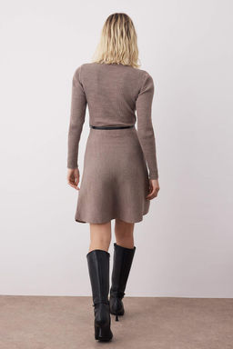 Vizon A-line Mini Triko Kemerli Elbise TWOAW26EL00055 - Trendyolmilla фото 4
