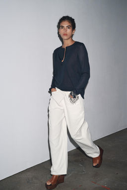PLAIN KNIT SWEATER