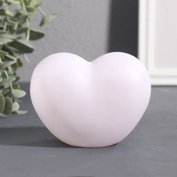 Фигурка светящаяся RISALUX «Сердце. Руки», LED-ночник, 3хLR44, 8×11×7 см