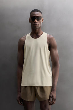 CAMISETA TANK LIGERA RUNNING / Verde gris