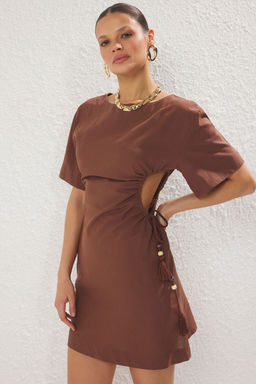 Kahverengi Dokuma Cut outl? Plaj Mini Elbise TBESS25EL00102