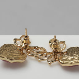 Серьги металл Сердечки розовая вставка, цвет золото - Queen fair фото 2