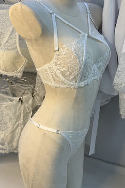 D0140 БЕЛЫЙ КОМПЛЕКТ БЕЛЬЯ